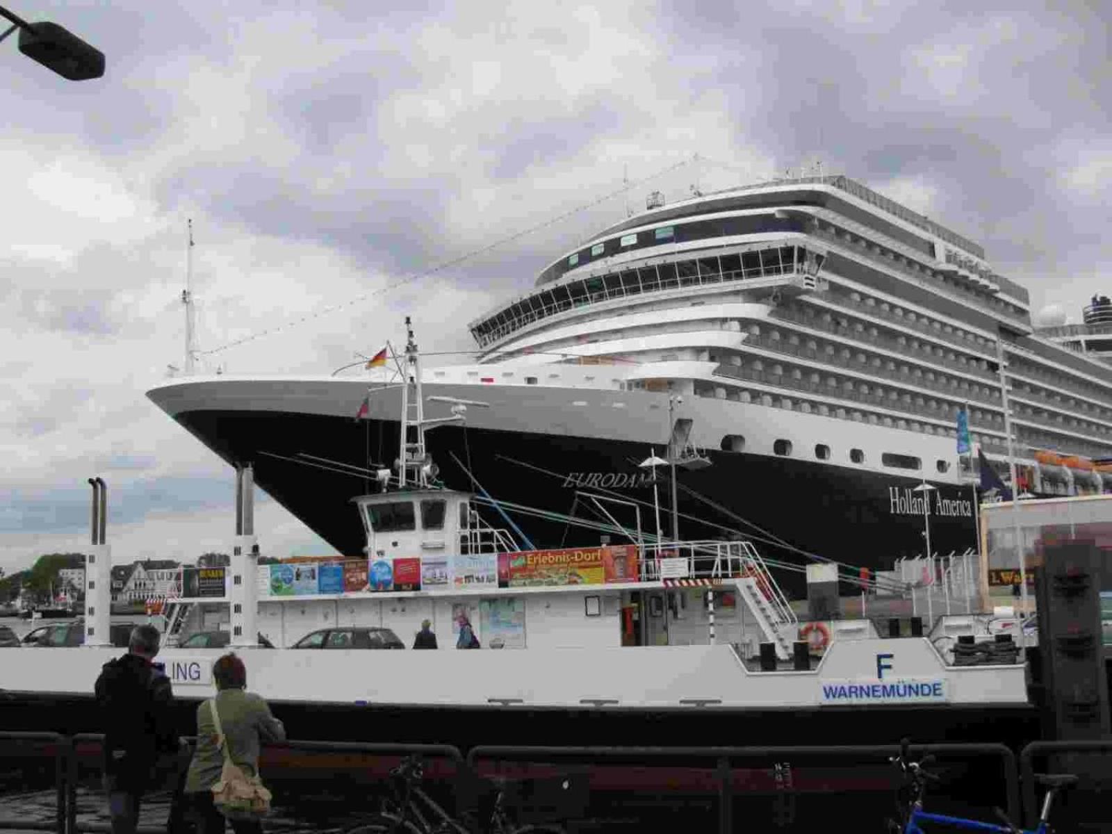 ロストックBerringer, Backbord, Direkt An Der Promenadeアパートメント エクステリア 写真